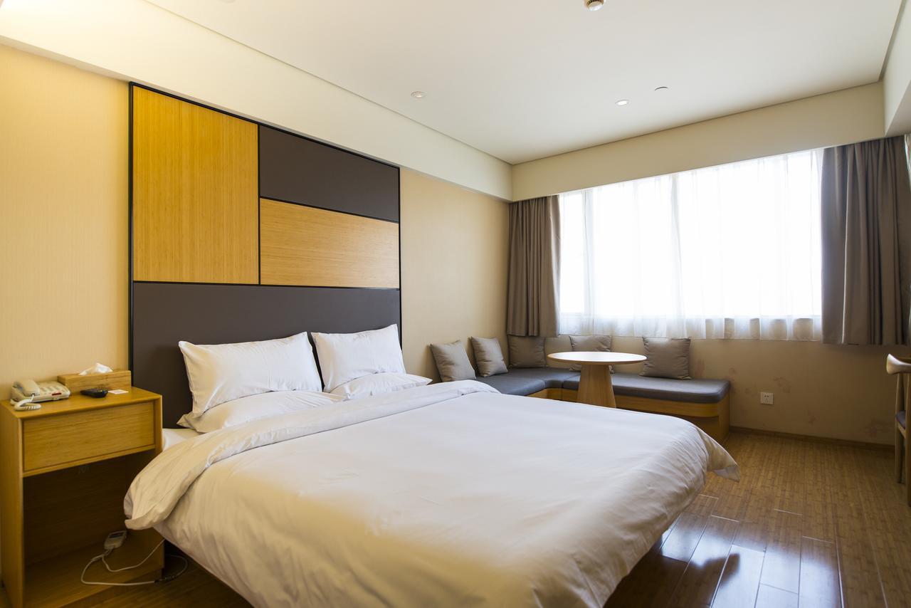 Ji Hotel Shanghai Xujiahui Tianyaoqiao Road Exteriör bild