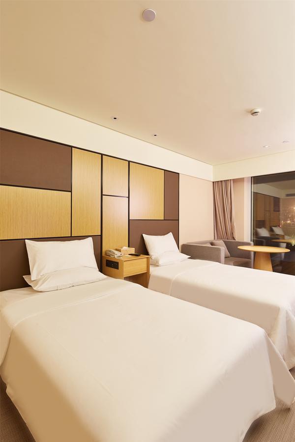 Ji Hotel Shanghai Xujiahui Tianyaoqiao Road Exteriör bild