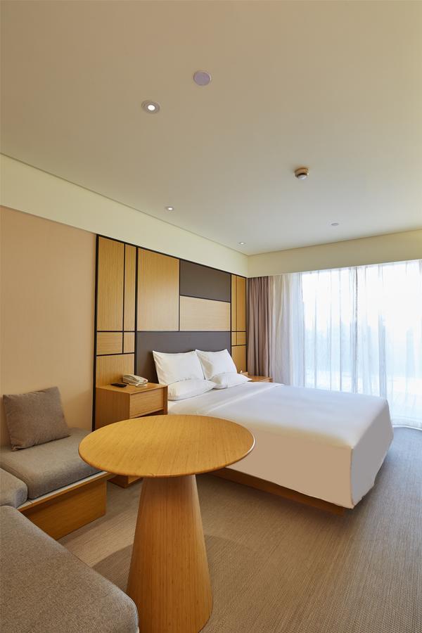 Ji Hotel Shanghai Xujiahui Tianyaoqiao Road Exteriör bild