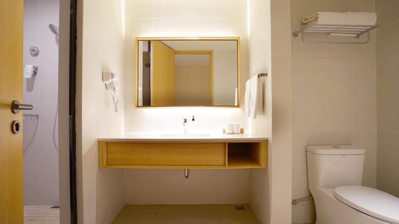 Ji Hotel Shanghai Xujiahui Tianyaoqiao Road Exteriör bild