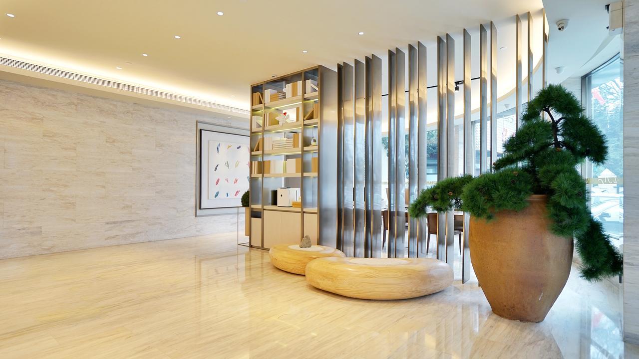 Ji Hotel Shanghai Xujiahui Tianyaoqiao Road Exteriör bild