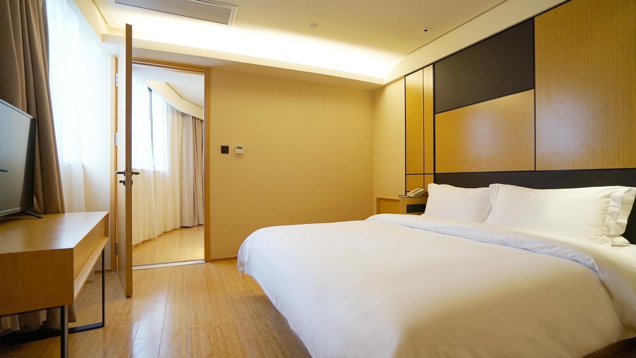 Ji Hotel Shanghai Xujiahui Tianyaoqiao Road Exteriör bild
