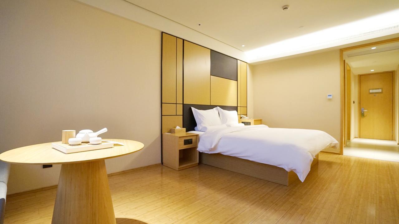Ji Hotel Shanghai Xujiahui Tianyaoqiao Road Exteriör bild