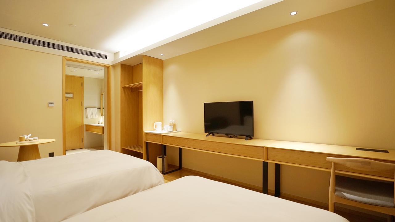 Ji Hotel Shanghai Xujiahui Tianyaoqiao Road Exteriör bild
