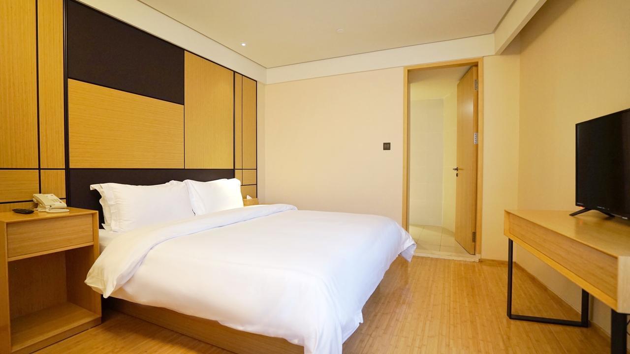 Ji Hotel Shanghai Xujiahui Tianyaoqiao Road Exteriör bild